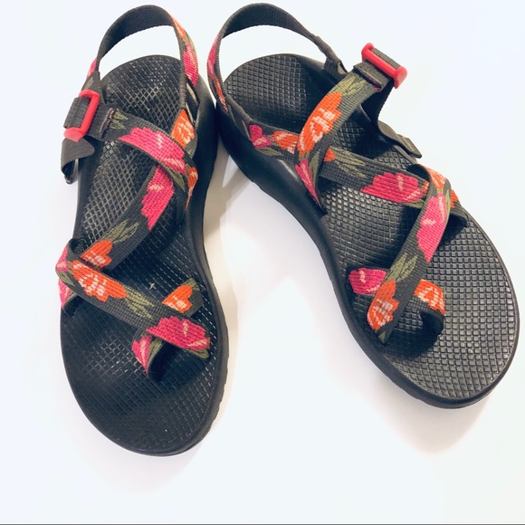 chaco athletic sandals